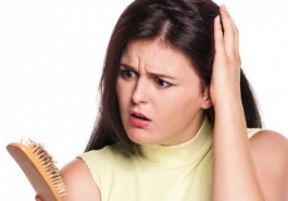 Rụng tóc có nguy hiểm không - có phải là dấu hiệu xấu của sức khỏe?