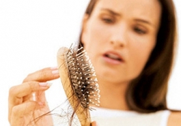 Cách chữa bệnh rụng tóc ở phụ nữ hiệu quả nhờ chế độ sinh hoạt hợp lý
