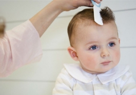 Rụng tóc hình vành khăn ở trẻ: Nguyên nhân và cách điều trị