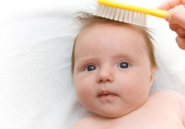Rụng tóc ở trẻ – triệu chứng điển hình do thiếu canxi