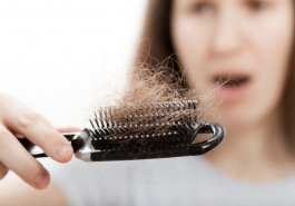 Chống rụng tóc ở nữ giới hiệu quả với chế độ sinh hoạt hợp lý