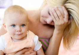 5 bí quyết trị rụng tóc sau sinh an toàn cho các bà mẹ trẻ
