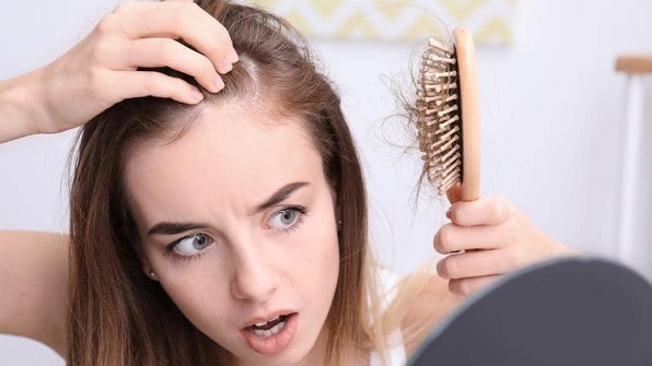 Cách chăm sóc tóc không đúng cách gây rụng tóc