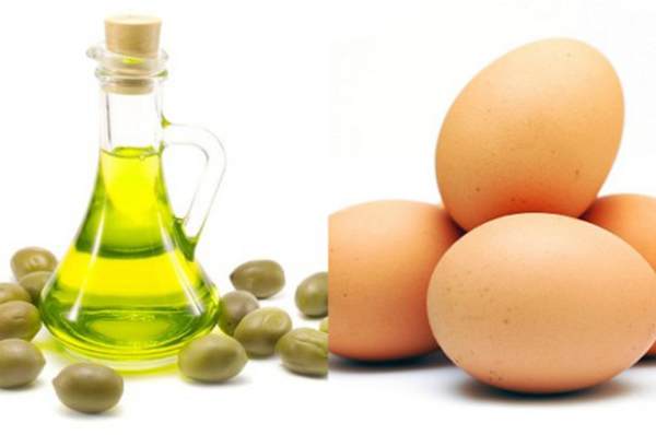 Trứng và dầu oliu