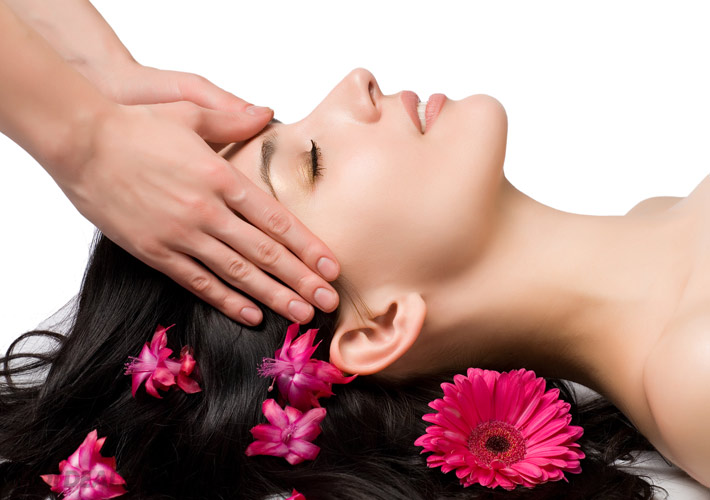 massage da đầu giúp mọc tóc nhanh