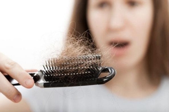 Nguyên nhân gây ra rụng tóc