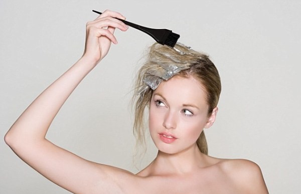 lạm dụng công nghệ làm đẹp khiến điều trị rụng tóc không hiệu quả